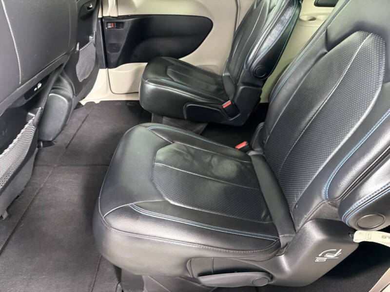 2021 Chrysler Pacifica Touring L
