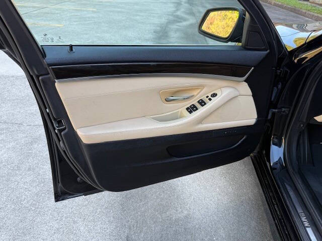 2016 BMW 5 Series 528i