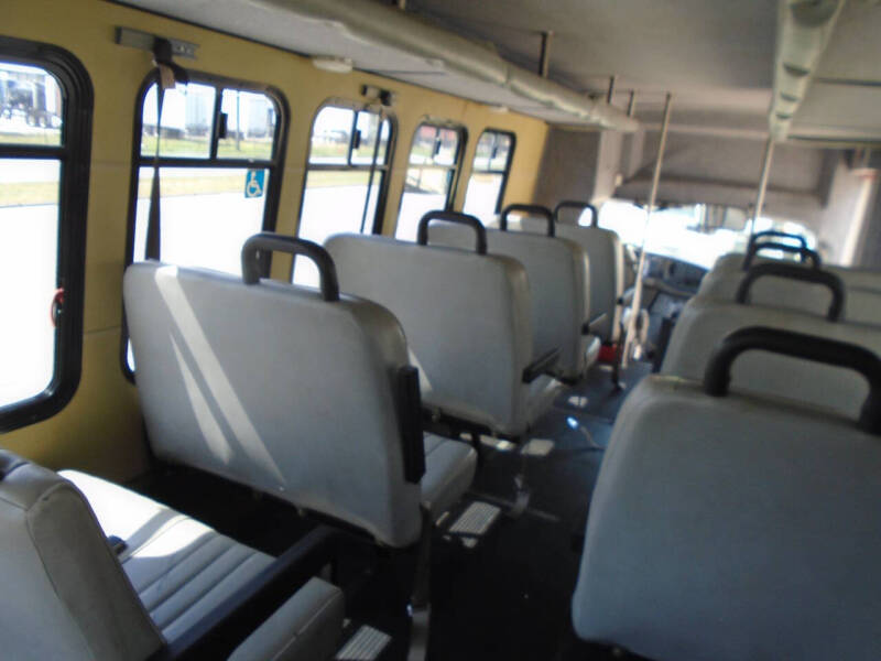 2000 Ford E-Series E-450 SD