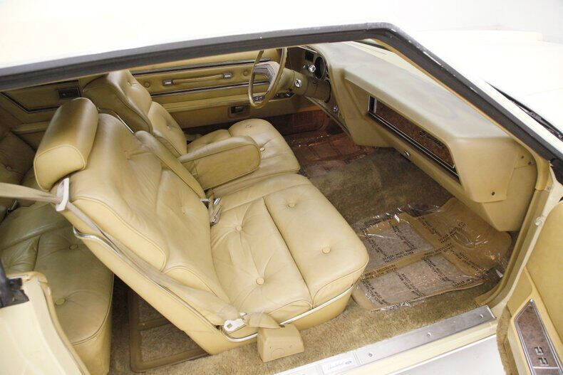 1976 Ford Thunderbird