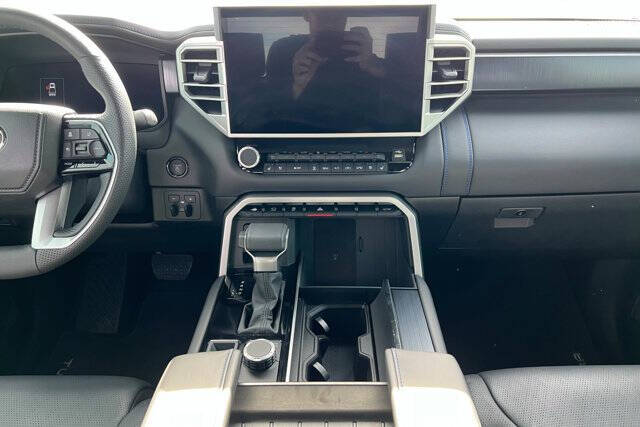 2025 Toyota Tundra Platinum HV