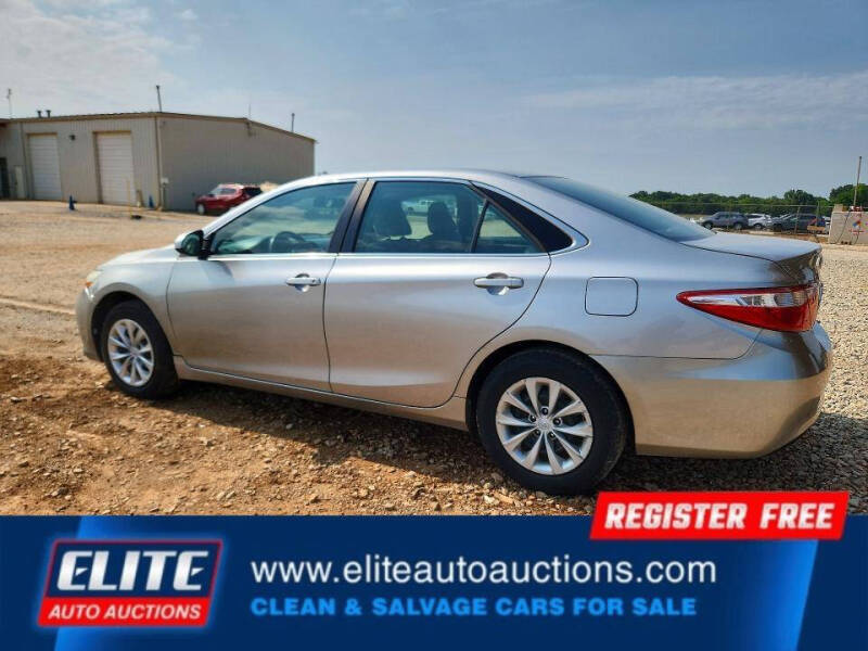 2017 Toyota Camry LE