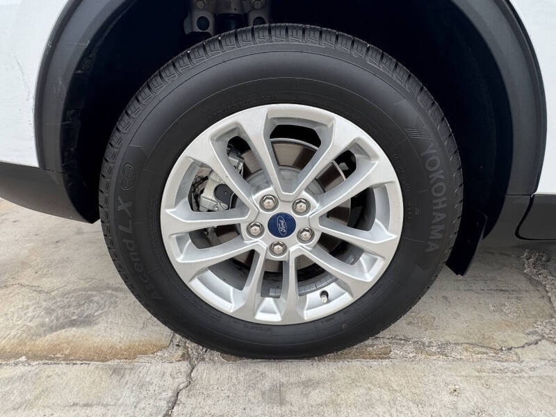 2022 Ford Escape SE
