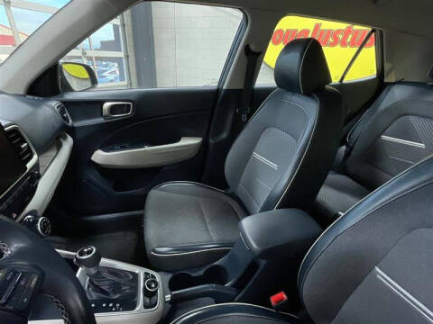 2021 Hyundai Venue Denim