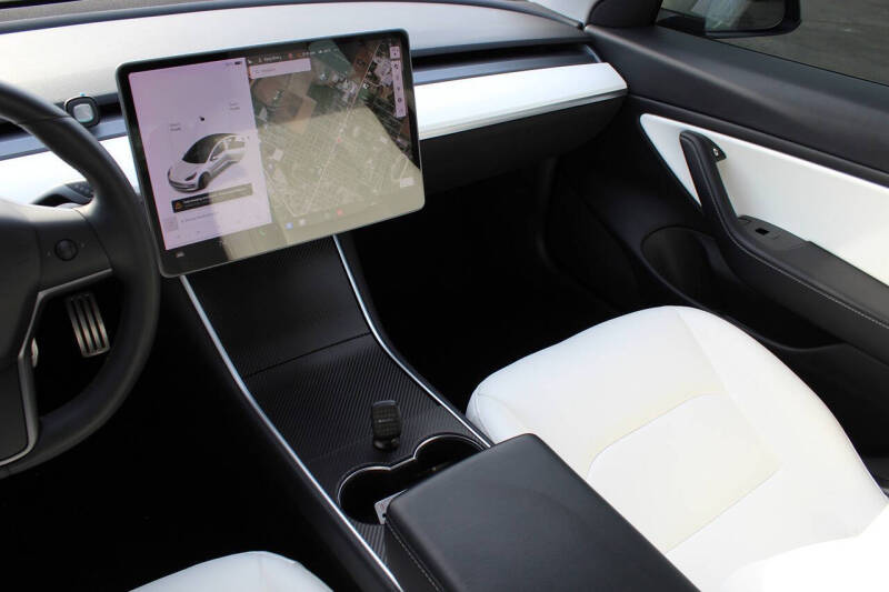 2020 Tesla Model 3 Performance