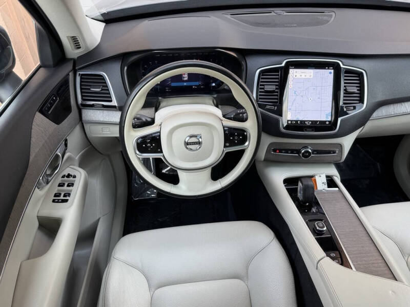 2023 Volvo XC90 B5 Plus Bright Theme