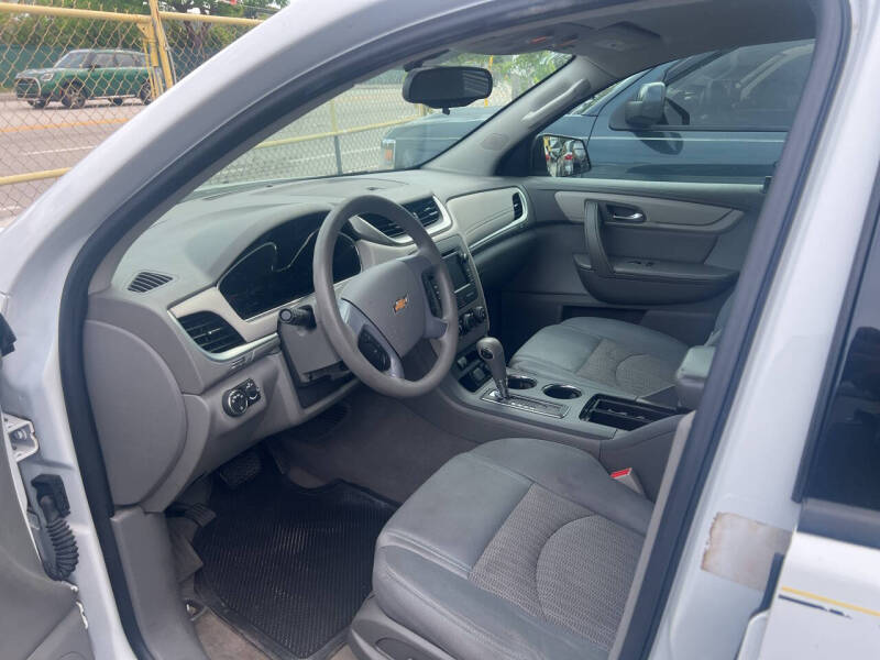 2017 Chevrolet Traverse LS