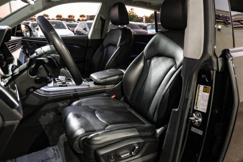 2020 Audi Q8 quattro Prestige 55 TFSI