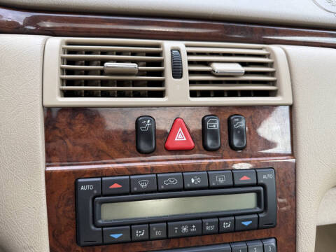 1999 Mercedes-Benz E-Class E 320