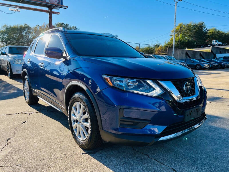 2019 Nissan Rogue SV photo 4