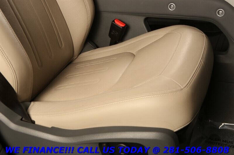 2022 Land Rover Defender 110 SE