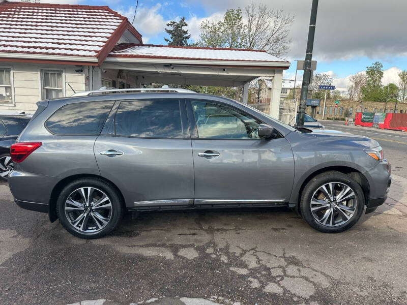 2018 Nissan Pathfinder Platinum