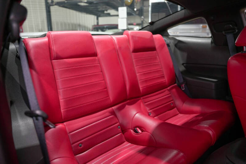 2005 Ford Mustang GT Premium