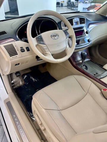 2011 Toyota Avalon