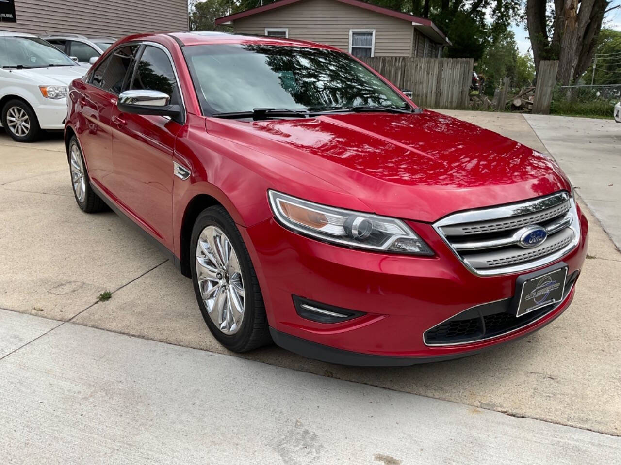 2012 Ford Taurus for sale at Auto Connection in Waterloo, IA