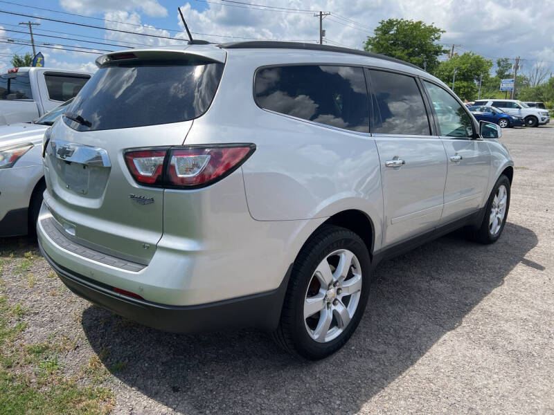2017 Chevrolet Traverse LT