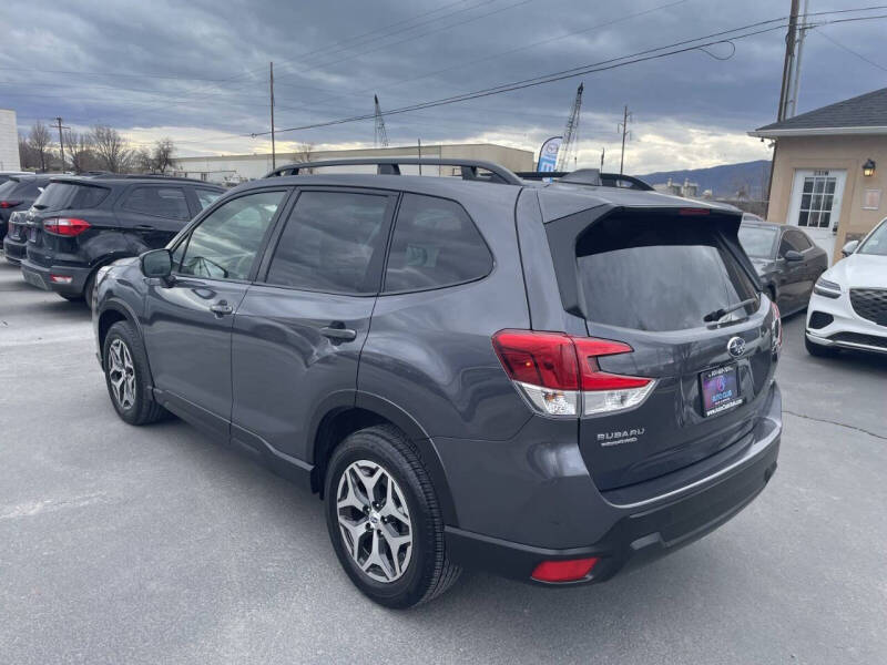 2022 Subaru Forester Premium