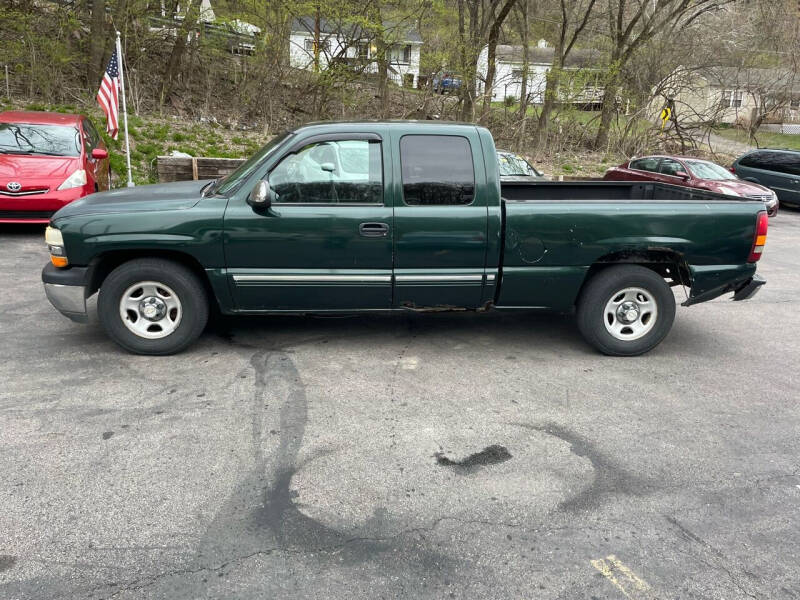 2001 Chevrolet Silverado 1500 for sale at CHRIS AUTO SALES in Cincinnati OH