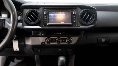 2017 Toyota Tacoma SR