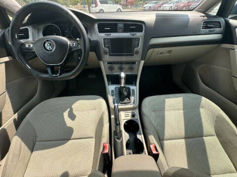 2016 Volkswagen Golf