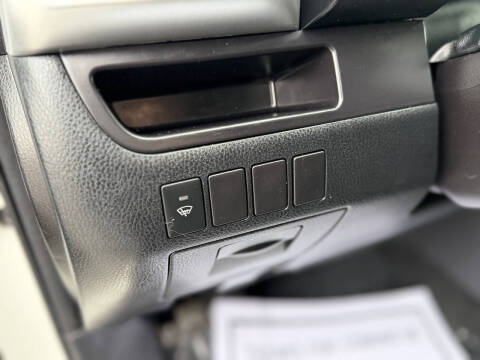 2016 Toyota Highlander LE