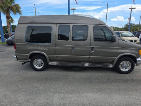 2003 Ford E-Series E-250 SD