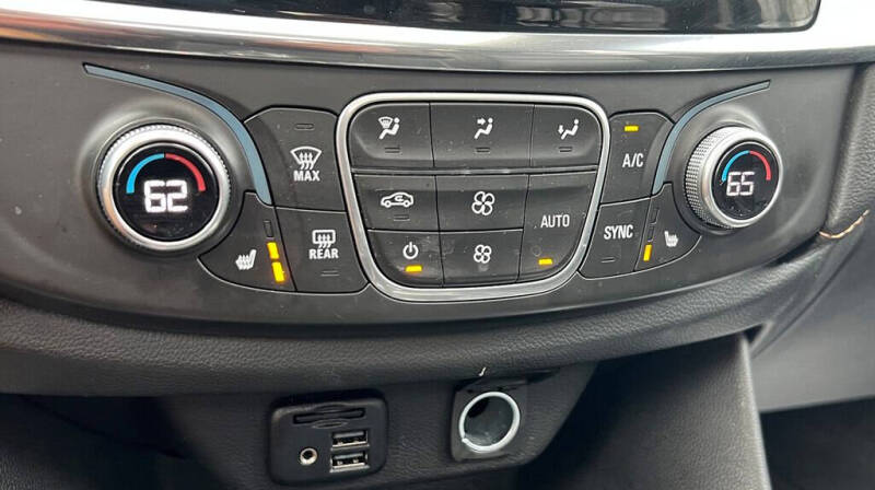 2020 Chevrolet Traverse LT Leather