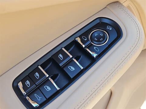 2023 Porsche Macan S