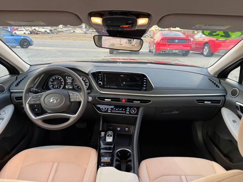 2023 Hyundai Elantra SE