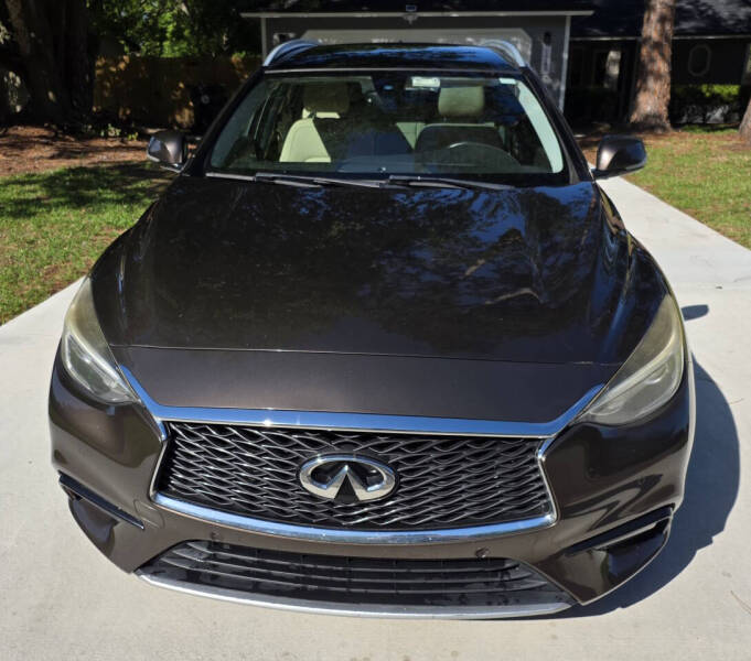 2017 Infiniti QX30 Premium