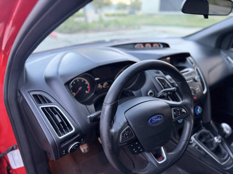 2016 Ford Focus ST