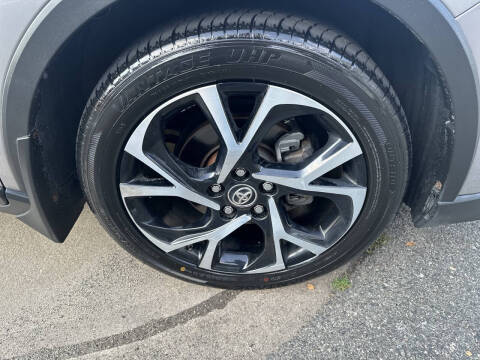 2018 Toyota C-HR XLE Premium