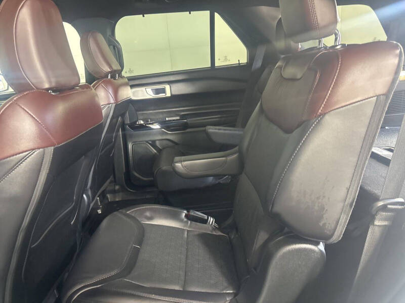 2023 Ford Explorer Platinum