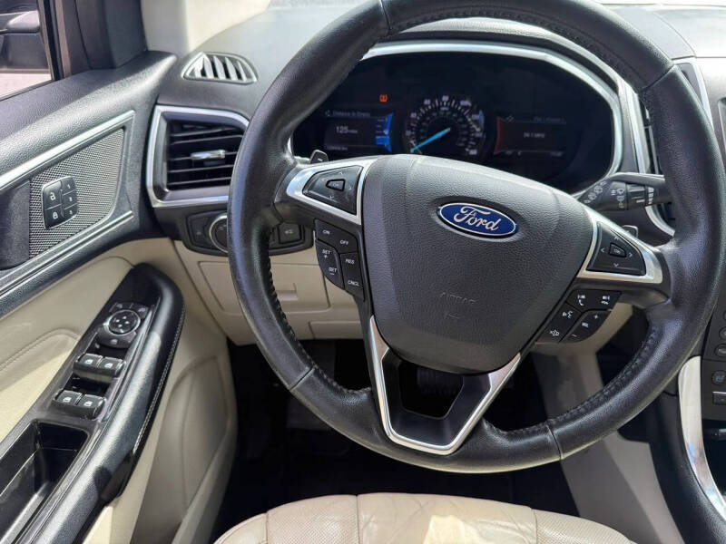 2017 Ford Edge Titanium