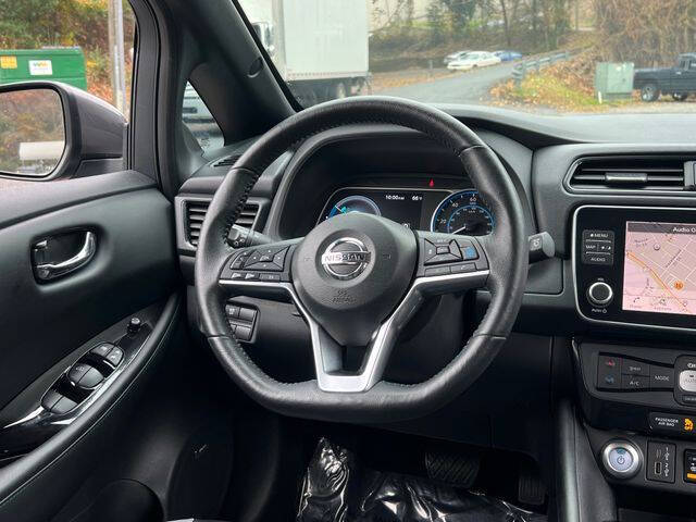 2022 Nissan LEAF SL PLUS