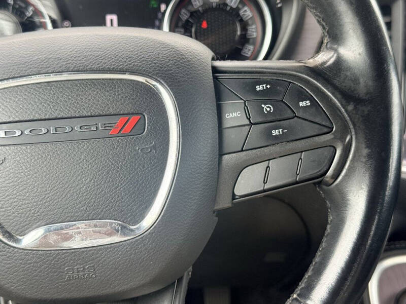 2017 Dodge Challenger SXT