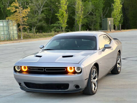 2015 Dodge Challenger SXT Plus