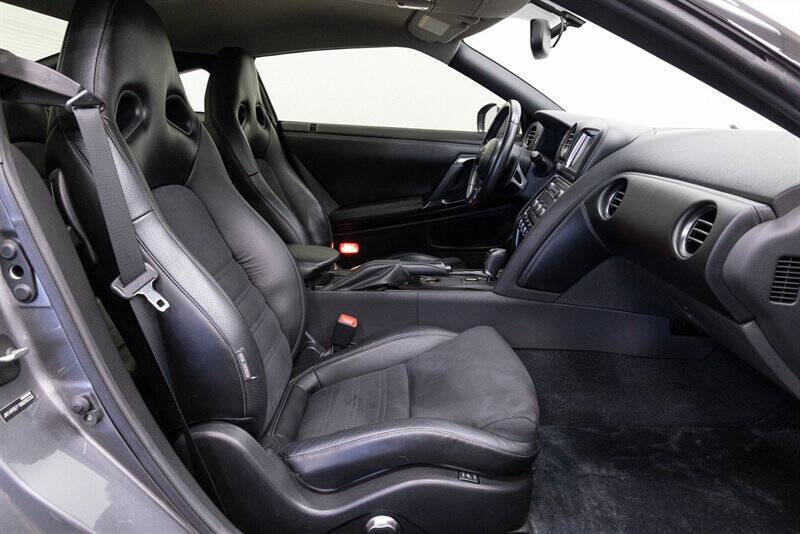 2013 Nissan GT-R Premium