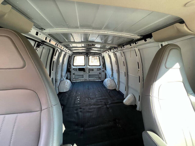 2021 Chevrolet Express 2500