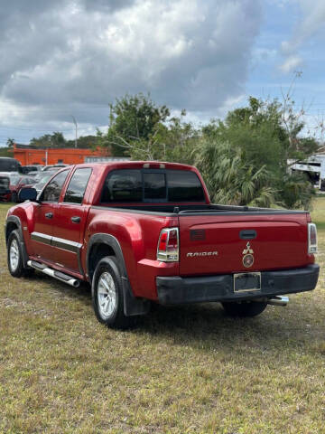 2006 Mitsubishi Raider Duro Cross V6