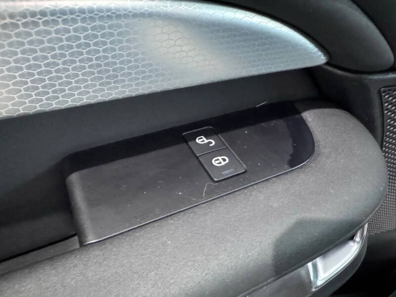 2020 Land Rover Discovery Landmark Edition