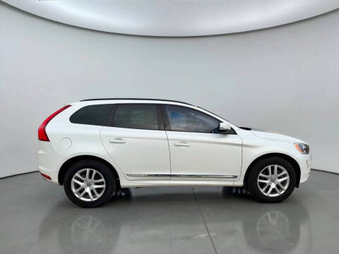 2017 Volvo XC60 T5 Dynamic