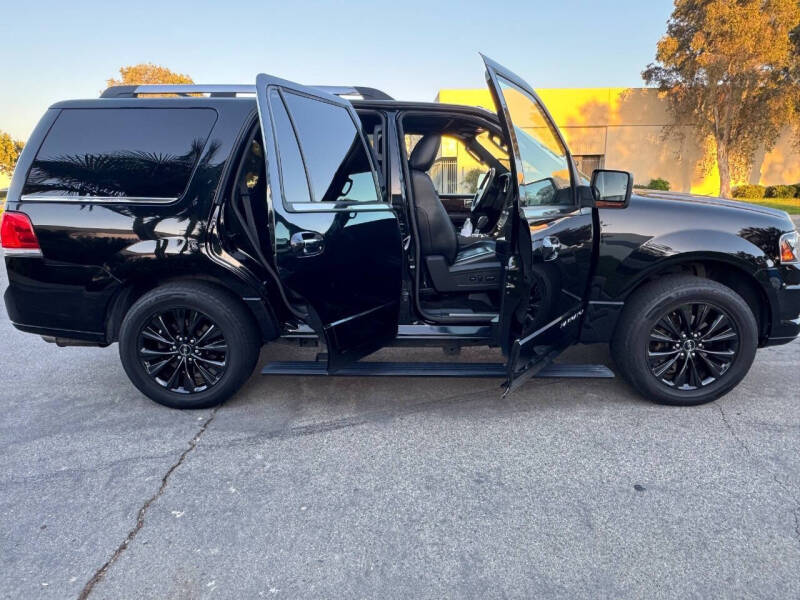2017 Lincoln Navigator Select