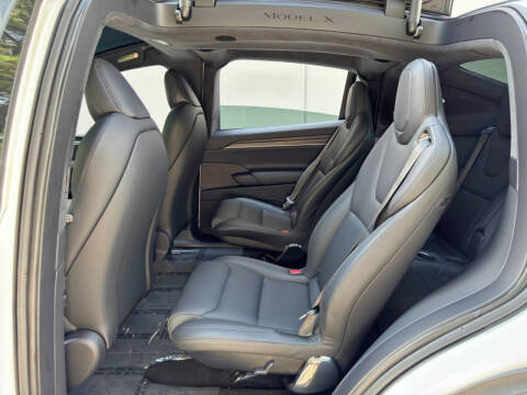 2023 Tesla Model X Standard Range