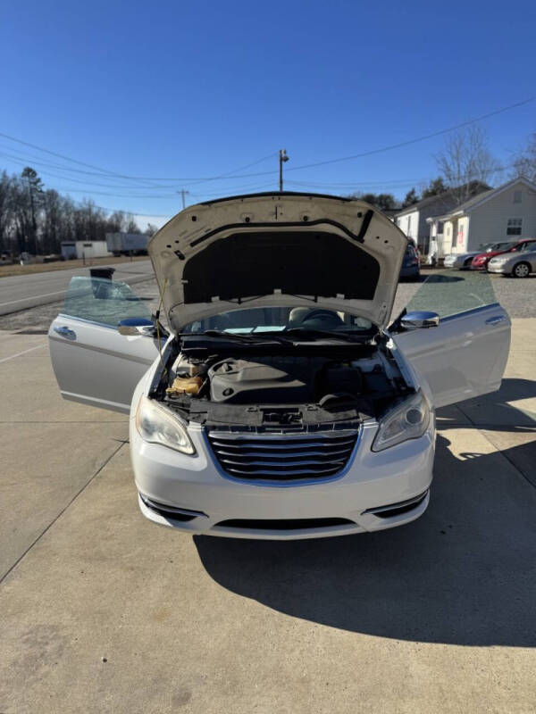 2011 Chrysler 200 Limited