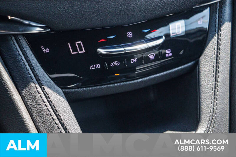 2022 Cadillac XT5 Premium Luxury