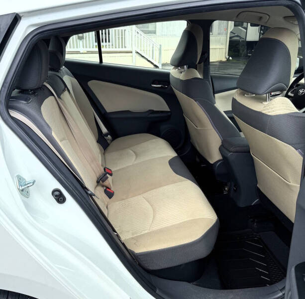 2016 Toyota Prius Four