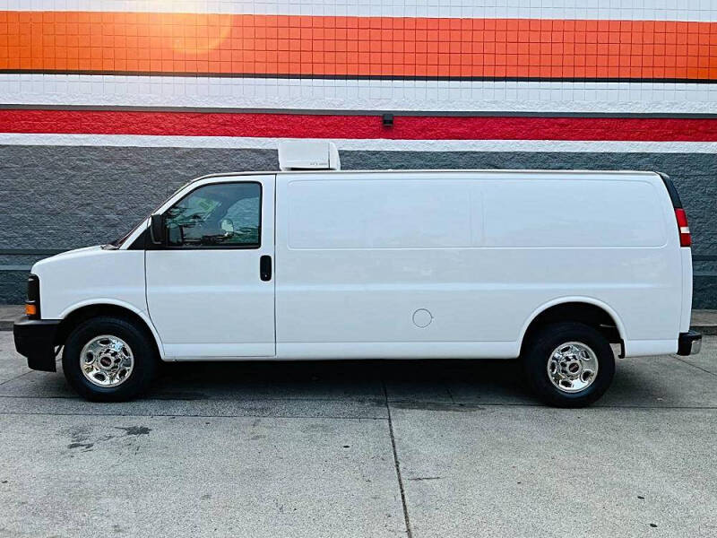 2017 GMC Savana 3500