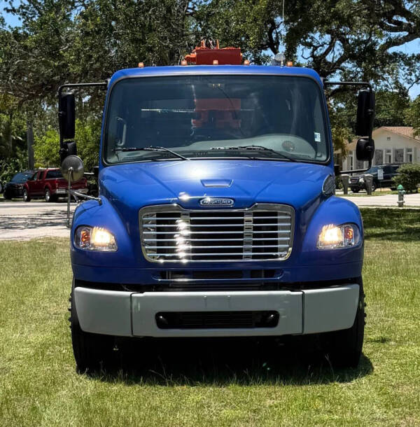2020 Freightliner M2 106