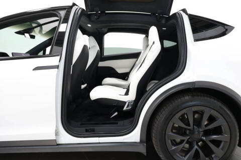 2022 Tesla Model X Plaid